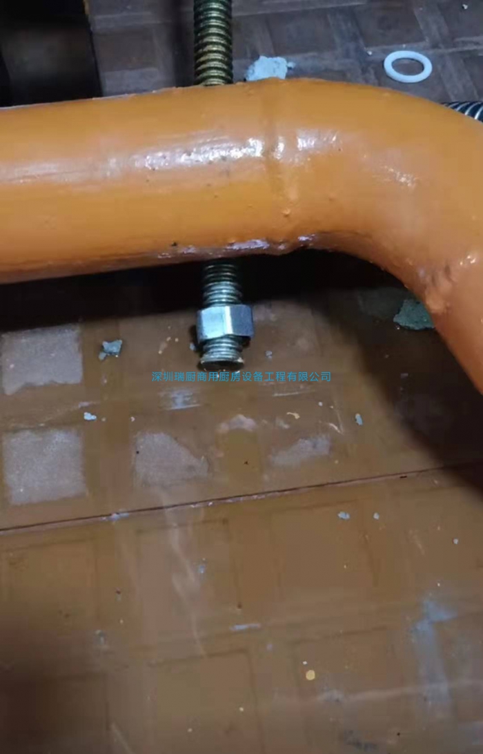 三門海鮮蒸柜在沒啟動的情況下為什么一直流水？如何解決？